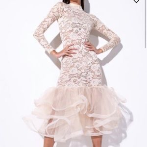 BLANK SPACE LACE MAXI DRESS